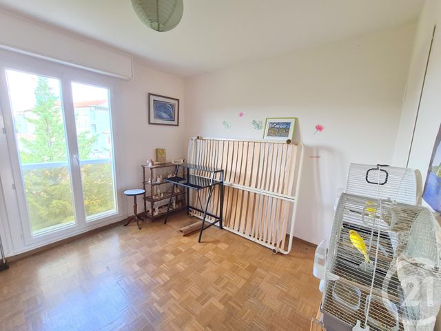 Appartement F5 à vendre - 5 pièces - 91.06 m2 - AUBENAS - 07 - RHONE-ALPES - Century 21 Agence Nogier Appartement F5 à vendre - 5 pièces - 91.06 m2 - AUBENAS - 07 - RHONE-ALPES - Century 21 Agence Nogier