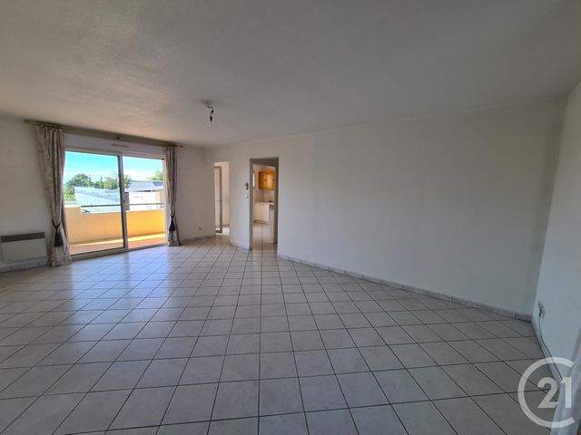 Afficher la photo en grand Appartement F4 à vendre - 5 pièces - 84.97 m2 - AUBENAS - 07 - RHONE-ALPES - Century 21 Agence Nogier