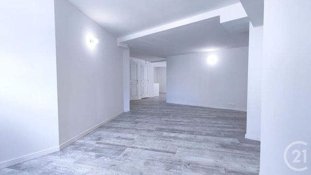 Afficher la photo en grand Appartement F3 à louer - 3 pièces - 100.8 m2 - VALS LES BAINS - 07 - RHONE-ALPES - Century 21 Agence Nogier