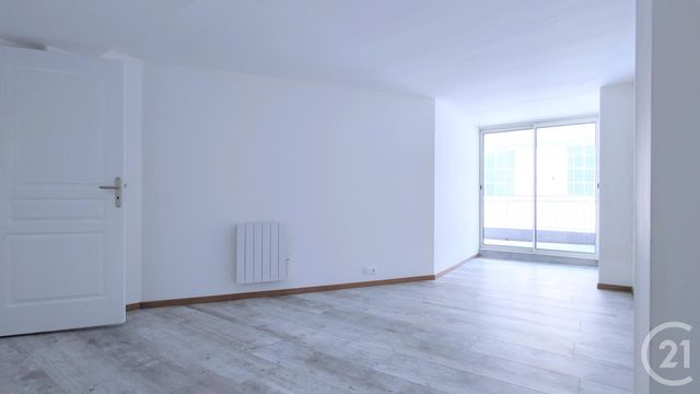 Afficher la photo en grand Appartement F3 à louer - 3 pièces - 100.8 m2 - VALS LES BAINS - 07 - RHONE-ALPES - Century 21 Agence Nogier