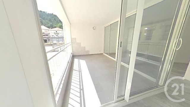 Afficher la photo en grand Appartement F3 à louer - 3 pièces - 100.8 m2 - VALS LES BAINS - 07 - RHONE-ALPES - Century 21 Agence Nogier