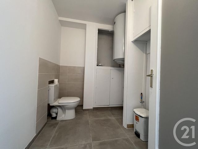Appartement F3 à louer - 3 pièces - 82.6 m2 - AUBENAS - 07 - RHONE-ALPES - Century 21 Agence Nogier