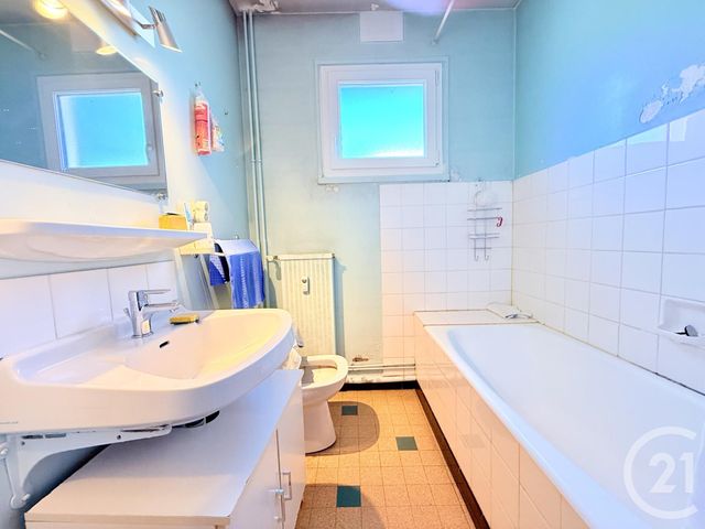 Appartement F3 à vendre - 3 pièces - 63.44 m2 - AUBENAS - 07 - RHONE-ALPES - Century 21 Agence Nogier