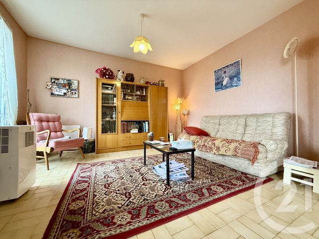 Afficher la photo en grand Appartement F3 à vendre - 2 pièces - 49.9 m2 - AUBENAS - 07 - RHONE-ALPES - Century 21 Agence Nogier