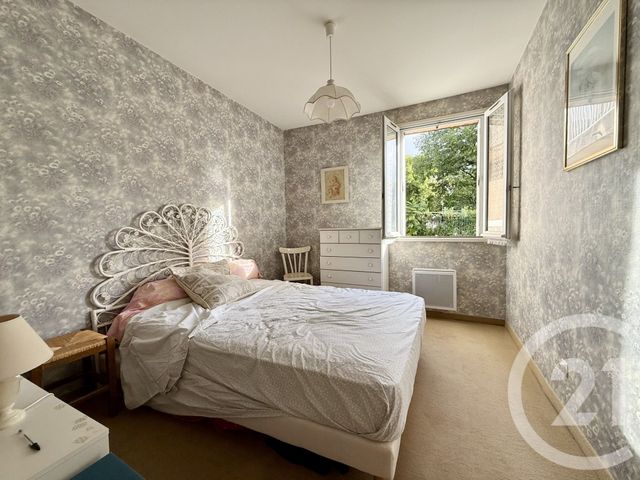 Afficher la photo en grand Appartement F3 à vendre - 2 pièces - 49.9 m2 - AUBENAS - 07 - RHONE-ALPES - Century 21 Agence Nogier