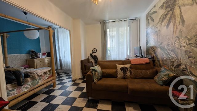 Appartement F2 à vendre - 2 pièces - 52.72 m2 - AUBENAS - 07 - RHONE-ALPES - Century 21 Agence Nogier