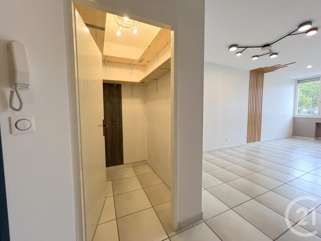 Appartement F2 à vendre - 2 pièces - 58.68 m2 - AUBENAS - 07 - RHONE-ALPES - Century 21 Agence Nogier