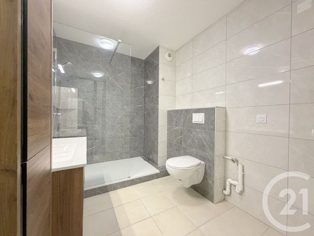 Appartement F2 à louer - 2 pièces - 45.23 m2 - AUBENAS - 07 - RHONE-ALPES - Century 21 Agence Nogier