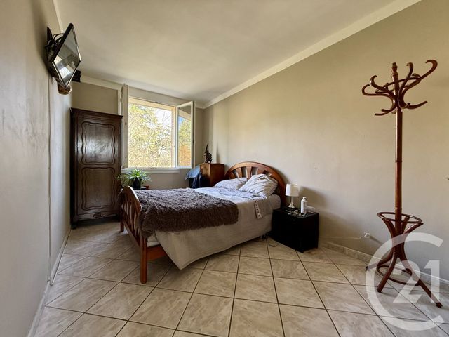 Appartement F3 à vendre - 4 pièces - 75.0 m2 - AUBENAS - 07 - RHONE-ALPES - Century 21 Agence Nogier