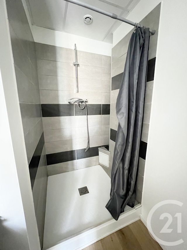 Appartement Studio à louer - 1 pièce - 21.82 m2 - AUBENAS - 07 - RHONE-ALPES - Century 21 Agence Nogier