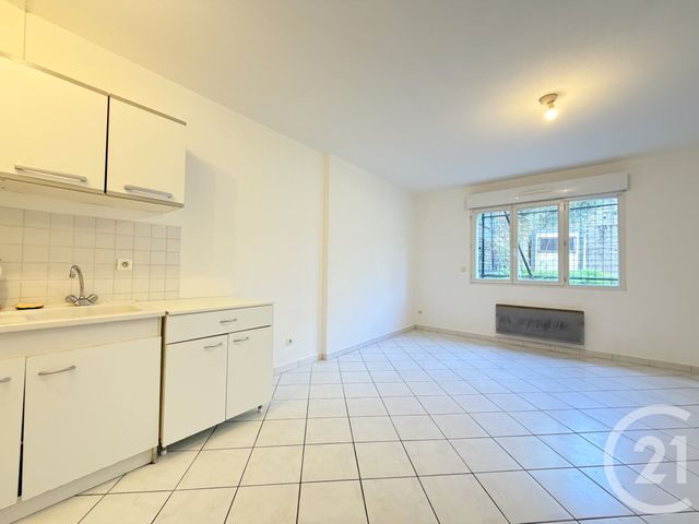 Appartement F3 à louer - 3 pièces - 45.9 m2 - AUBENAS - 07 - RHONE-ALPES - Century 21 Agence Nogier