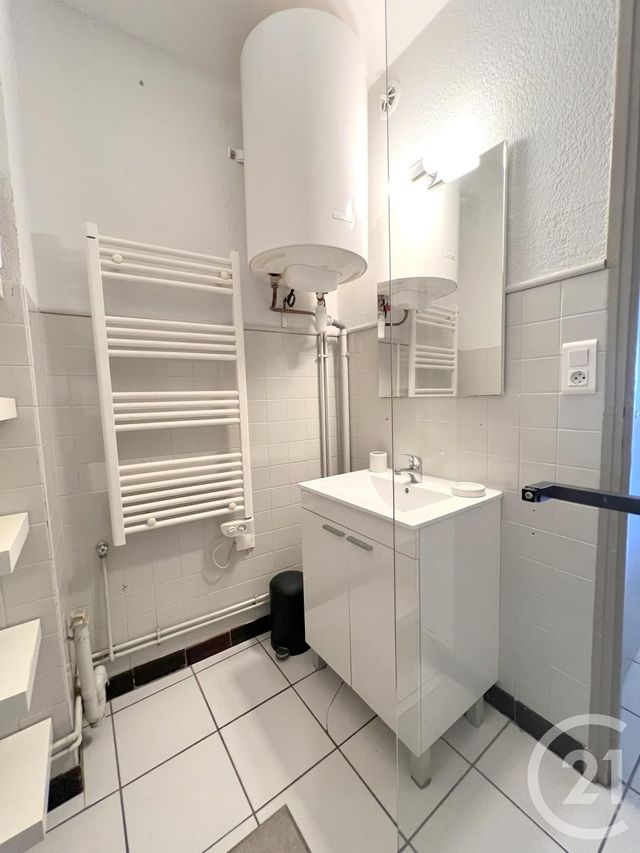 Appartement Studio à vendre - 1 pièce - 36.83 m2 - AUBENAS - 07 - RHONE-ALPES - Century 21 Agence Nogier