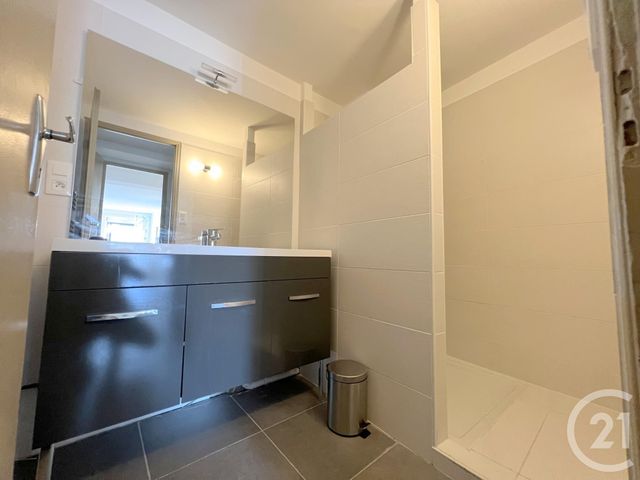 Appartement Studio à vendre - 1 pièce - 36.47 m2 - AUBENAS - 07 - RHONE-ALPES - Century 21 Agence Nogier