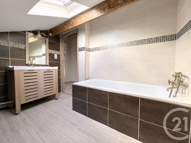 Appartement F3 à vendre - 3 pièces - 56.14 m2 - AUBENAS - 07 - RHONE-ALPES - Century 21 Agence Nogier