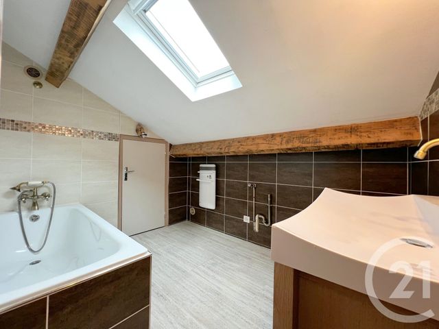 Appartement F3 à vendre - 3 pièces - 56.14 m2 - AUBENAS - 07 - RHONE-ALPES - Century 21 Agence Nogier